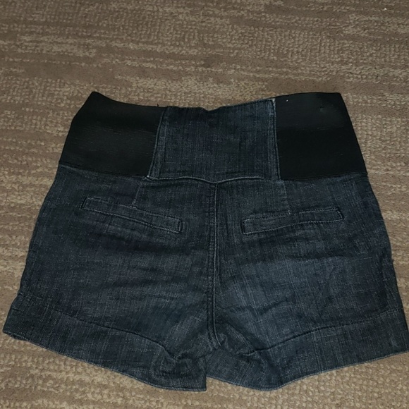 🎀 BOGO  free item- High waisted shorts - Picture 2 of 8